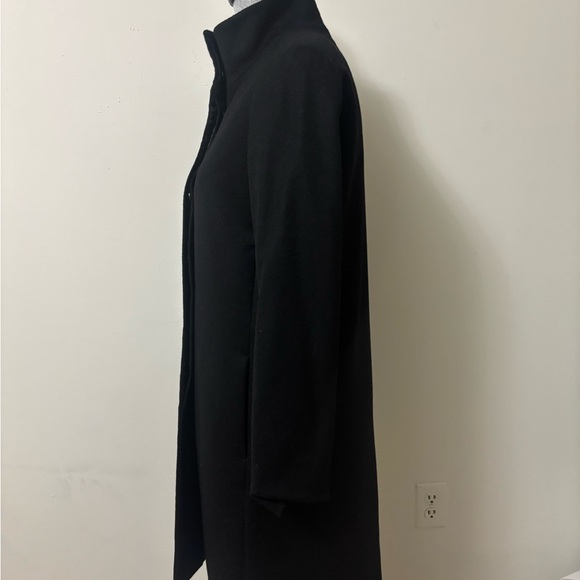 Uniqlo (in Black) Wool Cashmere Coat - Picture 4 of 7